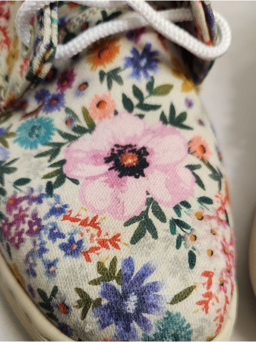 Dr. Martens Newton Wanderlust Floral Multicolored Lace-Up Ankle Boots (Size 7) - Picture 8 of 11